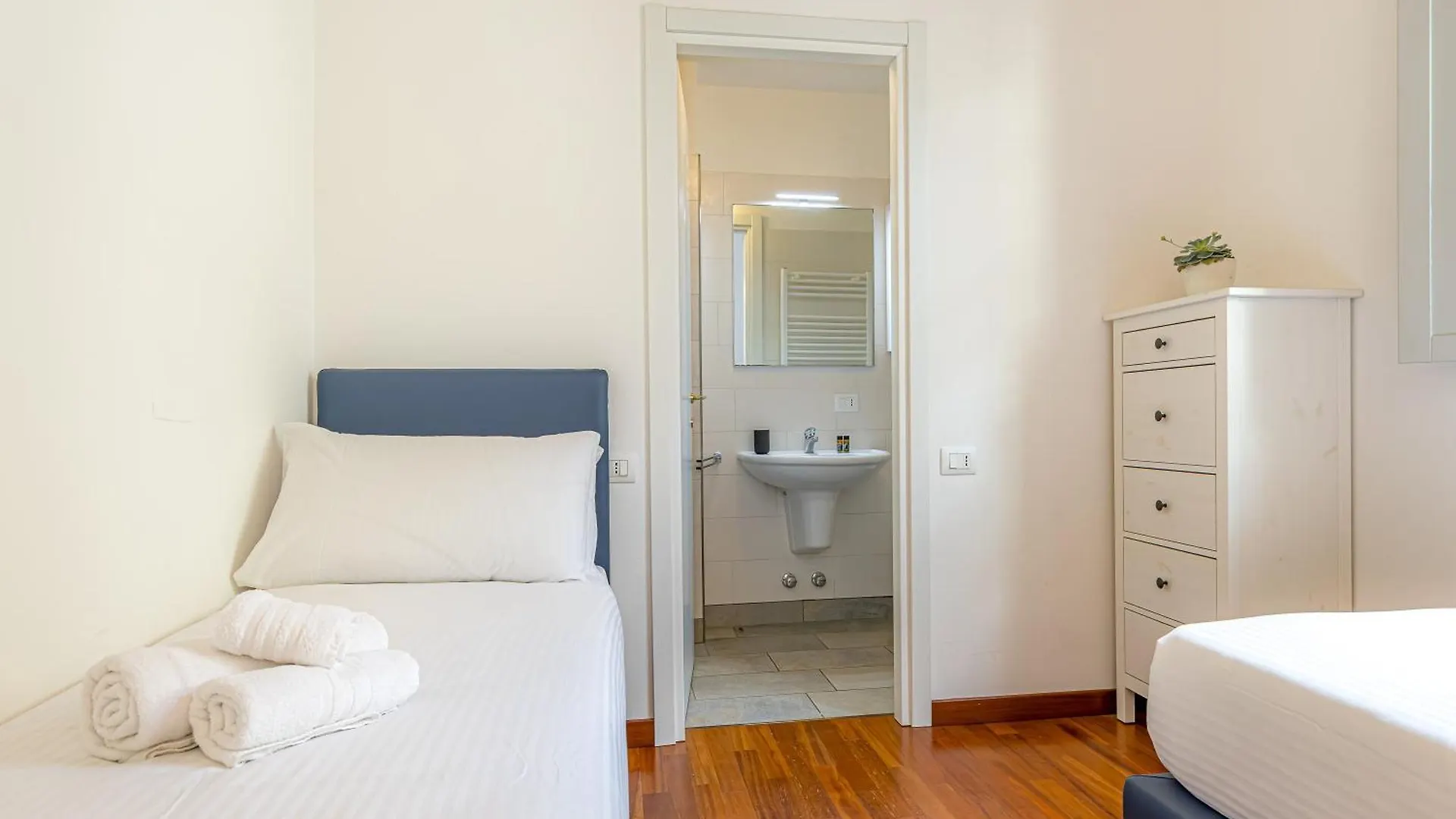 Calicantus Apartments Atena Como Italia