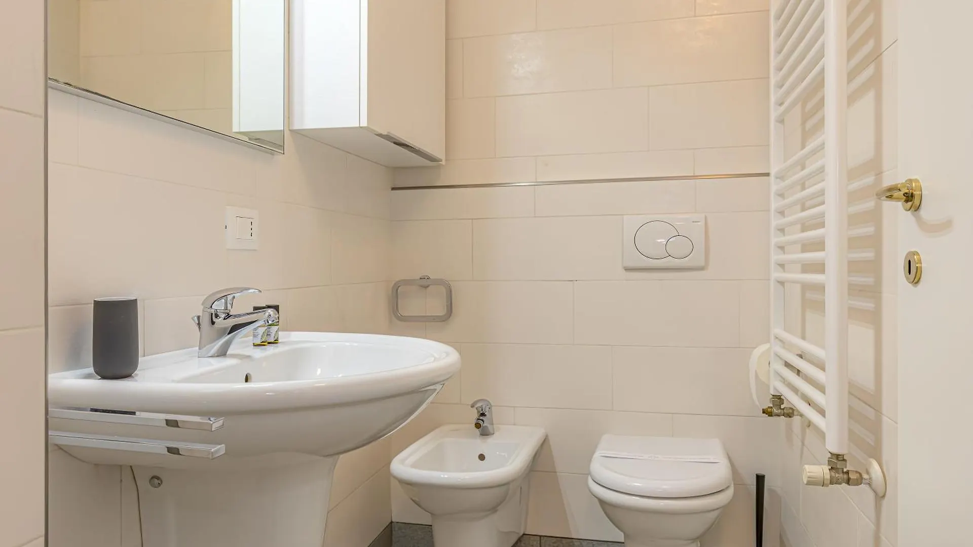 Calicantus Apartments Atena Como 0*,  Italia